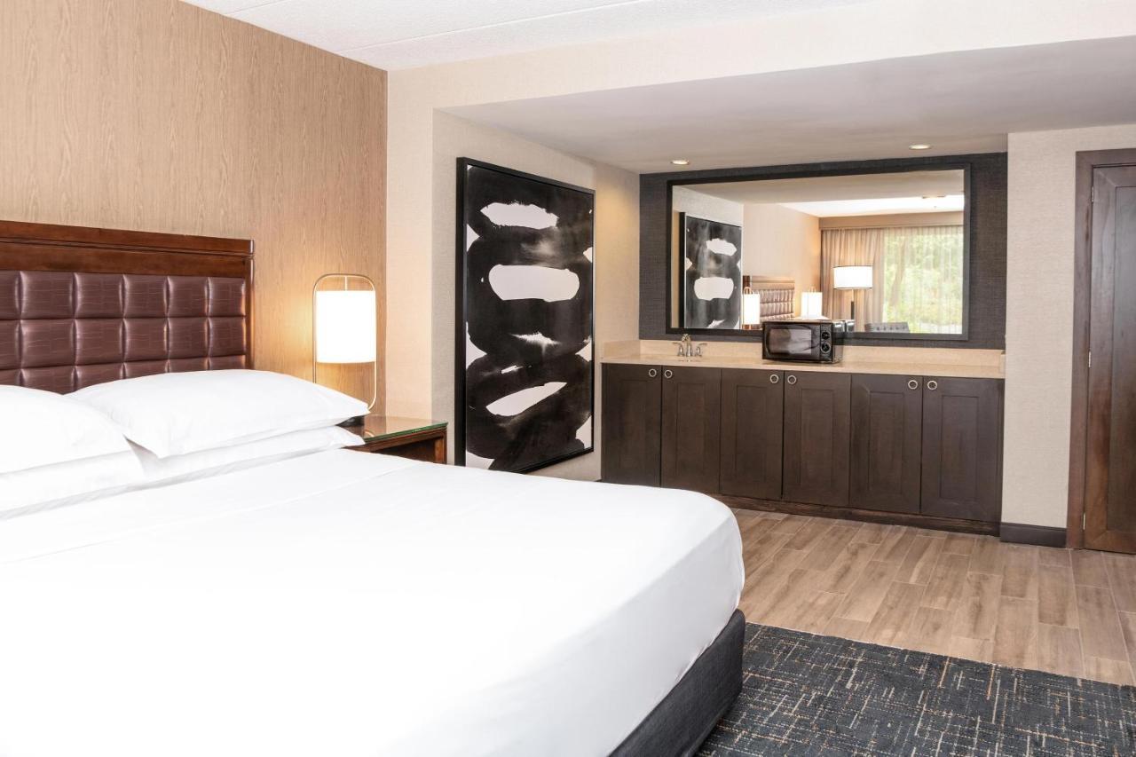 Sheraton Ann Arbor Hotel Экстерьер фото