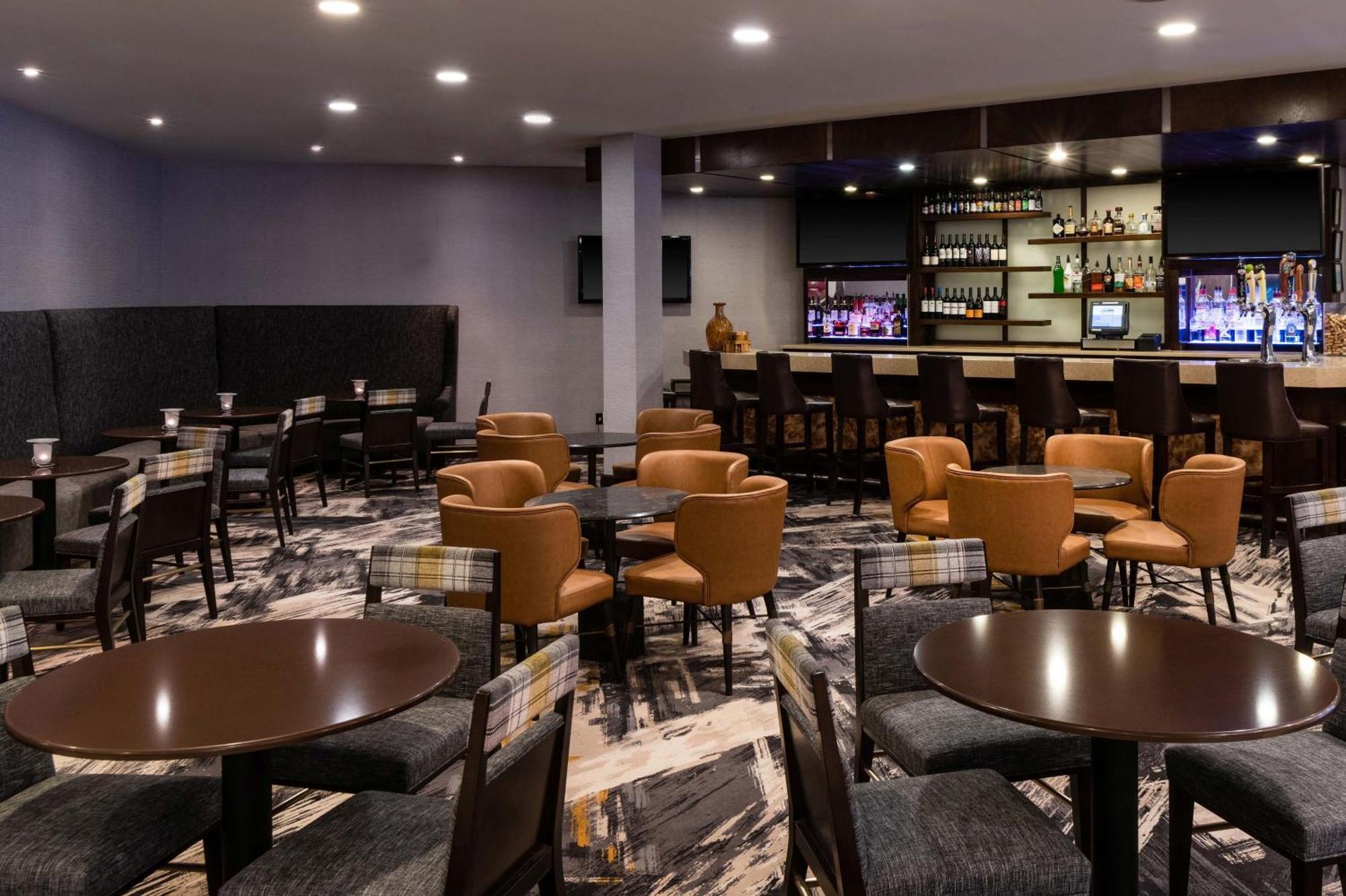 Sheraton Ann Arbor Hotel Экстерьер фото